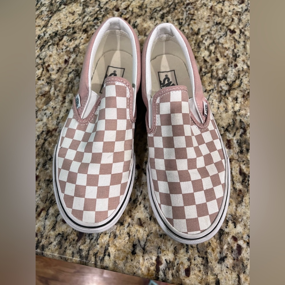 CHECKERBOARD CLASSIC SLIP-ON WOMEN’S SIZE 7.0